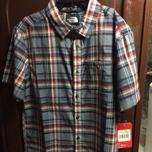 Men’s north face button up. NWT